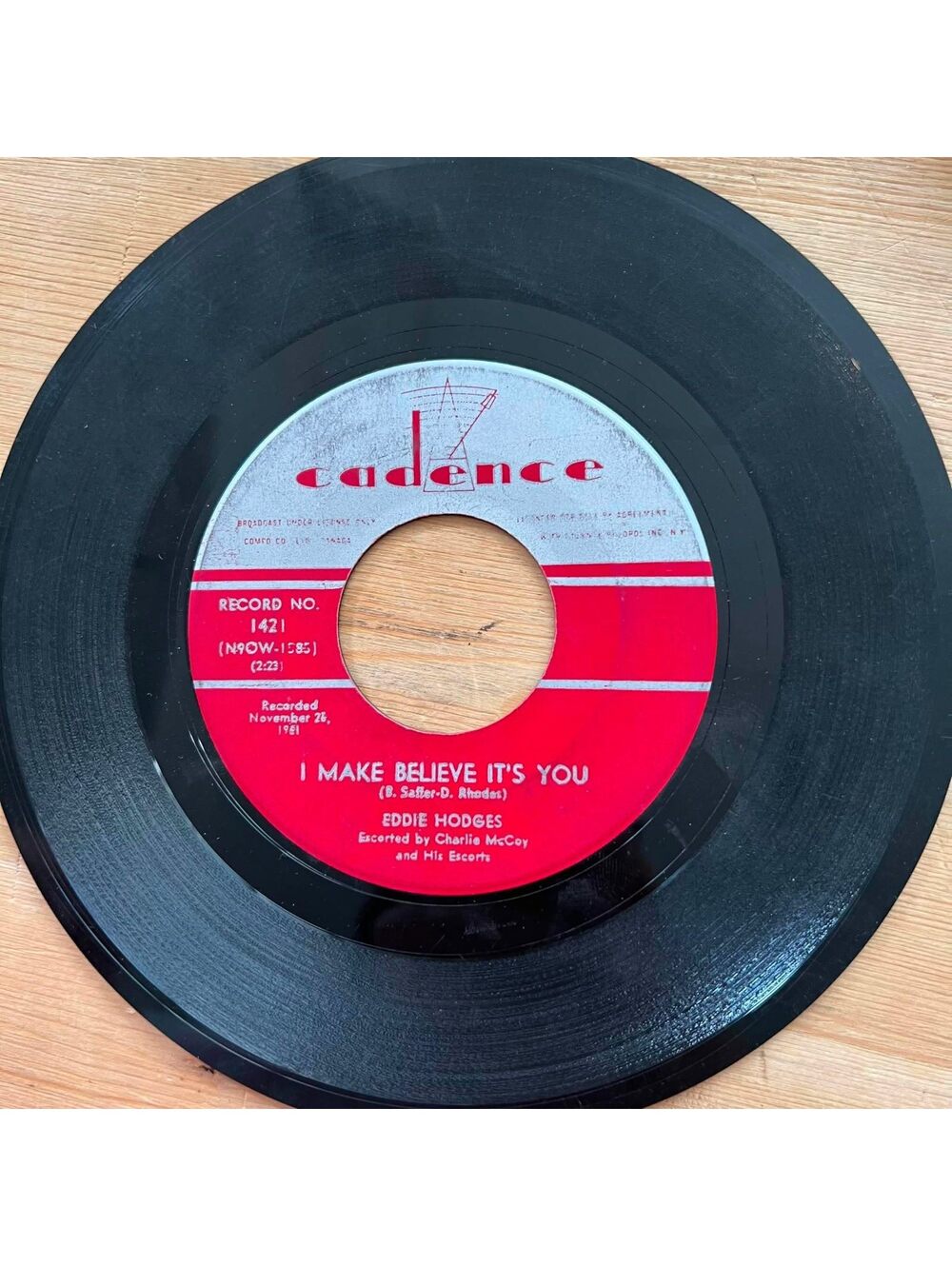 Eddie Hodges - I Make Believe it's You/Made to Love 45rpm VG+ R08